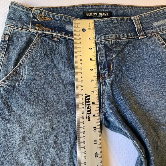 Guess Jeans Women Denim Shorts size 31 Blue Straight Leg Mid Rise Knee Length - Picture 6 of 10